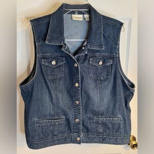Chico’s Platinum Blue Jean Vest w/ Rhinestone Buttons ~ Size 3 Like New
